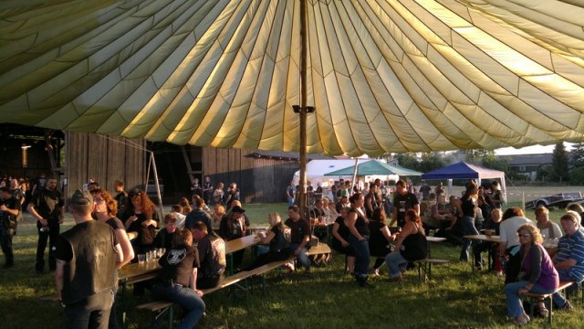 2012-08-04 Sommertreffen  Party 2 - 040820122739