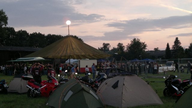2012-08-04 Sommertreffen  Party 2 - 040820122790