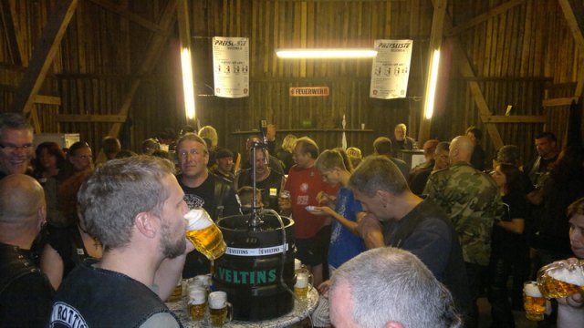 2012-08-04 Sommertreffen  Party 2 - 040820122829