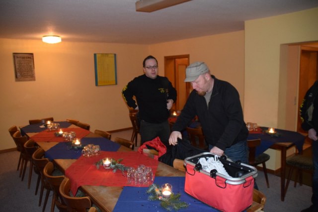 2014-12-29 Weihnachtsfeier Kegeln - DSC 8163
