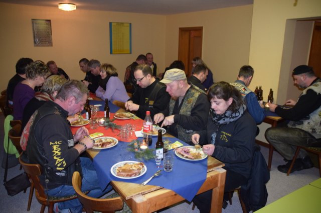 2014-12-29 Weihnachtsfeier Kegeln - DSC 8221