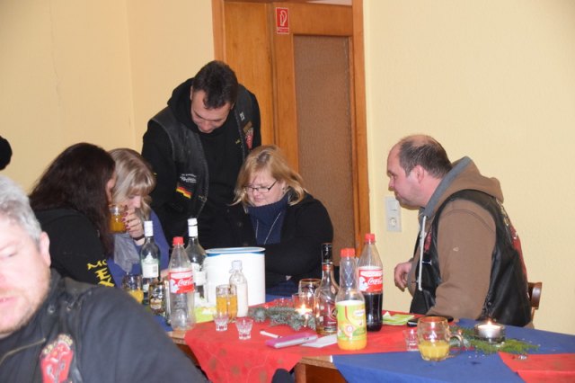 2014-12-29 Weihnachtsfeier Kegeln - DSC 8254