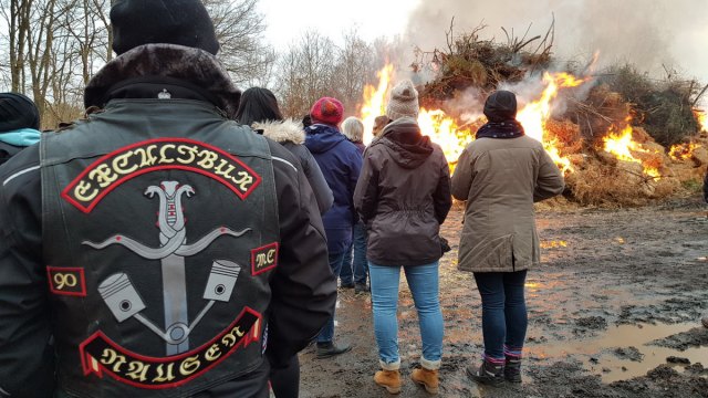 2018-04-01 Osterfeuer Karwitz - 20180401 191703