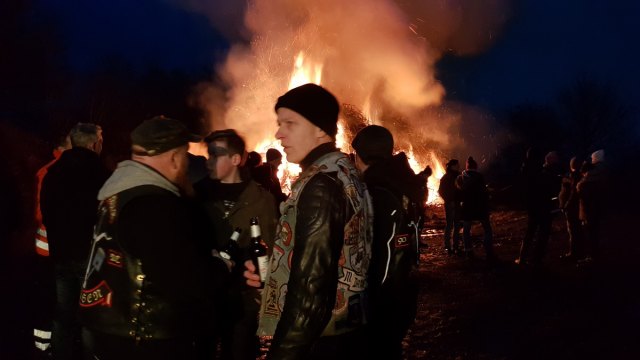 2018-04-01 Osterfeuer Karwitz - 20180401 203134
