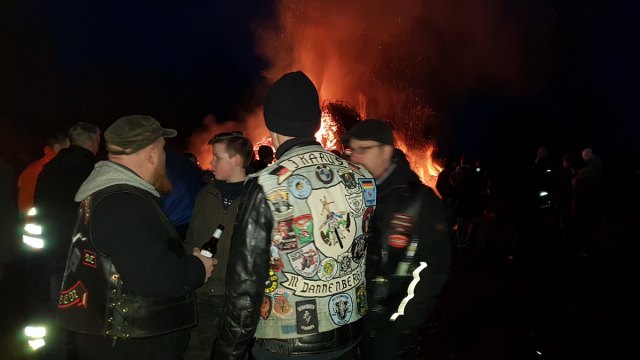2018-04-01 Osterfeuer Karwitz - 20180401 203138