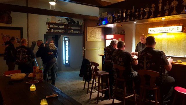2018-10-27 Arbeitseinsatz Clubhaus - 20181228 183131