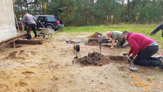 2019-10-11 MCE Arbeitseinsatz Terasse Clubhaus - 20191011 153842