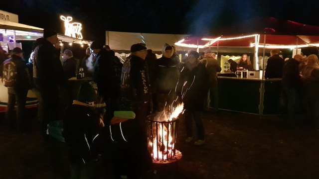 2019-11-30 MCE Adventsmarkt und Geb.Torsten - 20191130 170853
