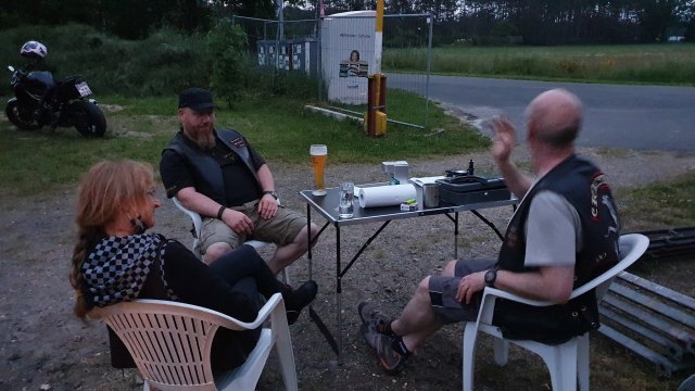 2021-06-05 MCE Open Clubhouse mit Supportern - 20210605 221516