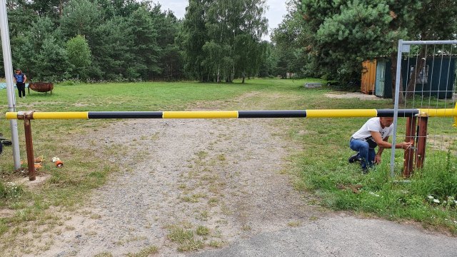 2021-07-21 MCE AE Clubhaus Schranke - 20210721 163849