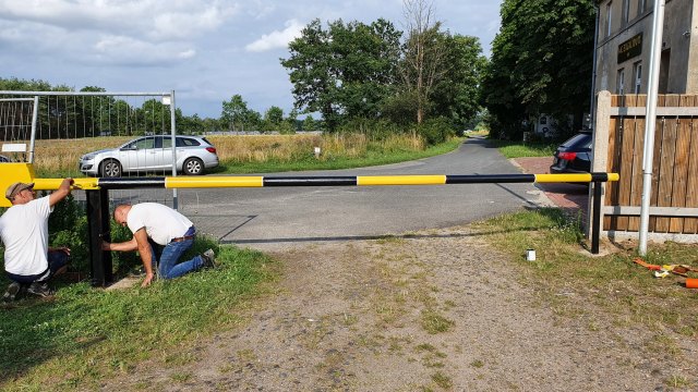 2021-07-21 MCE AE Clubhaus Schranke - 20210721 175904