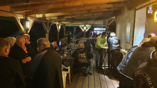 2021-07-31 MCE Sommertreffen Clubhaus - 20210731 224638