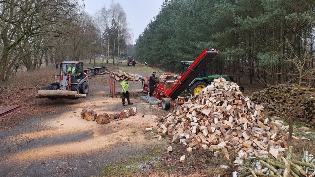2021-12-27 MCE Brennholz - 20211228 122000